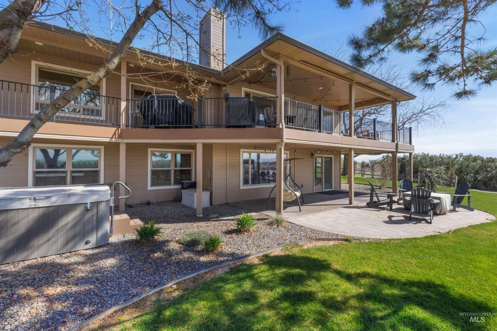 Photo of 20796 Lowell Road, Caldwell, ID 83607 (MLS # 98979582)