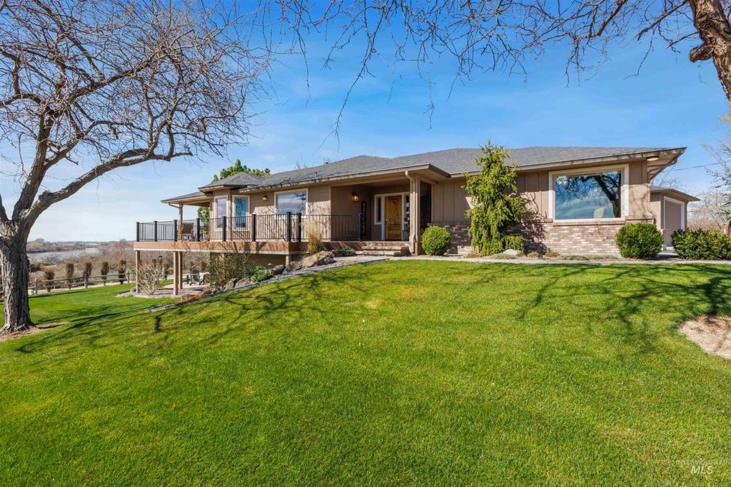 Photo of 20796 Lowell Road, Caldwell, ID 83607 (MLS # 98979582)