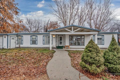 Photo of 502 E Idaho St #C, New Plymouth, ID 83655 (MLS # 98970323)