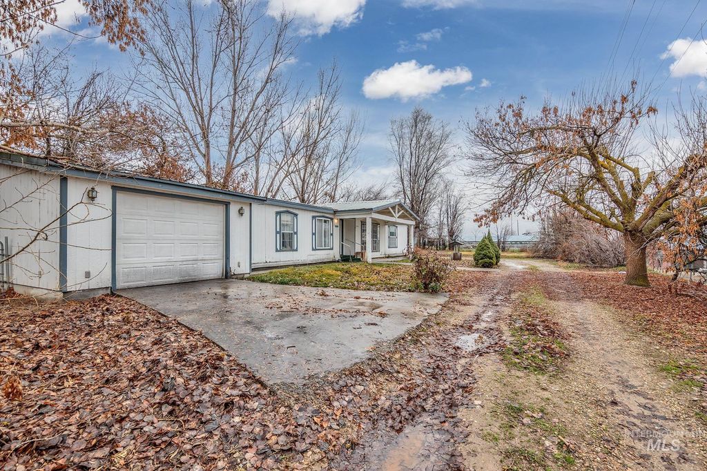 Photo of 502 E Idaho St #C, New Plymouth, ID 83655 (MLS # 98970323)