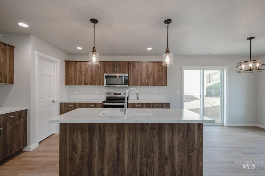 Photo of 234 Caribou Ct, Horseshoe Bend, ID 83629 (MLS # 98966365)