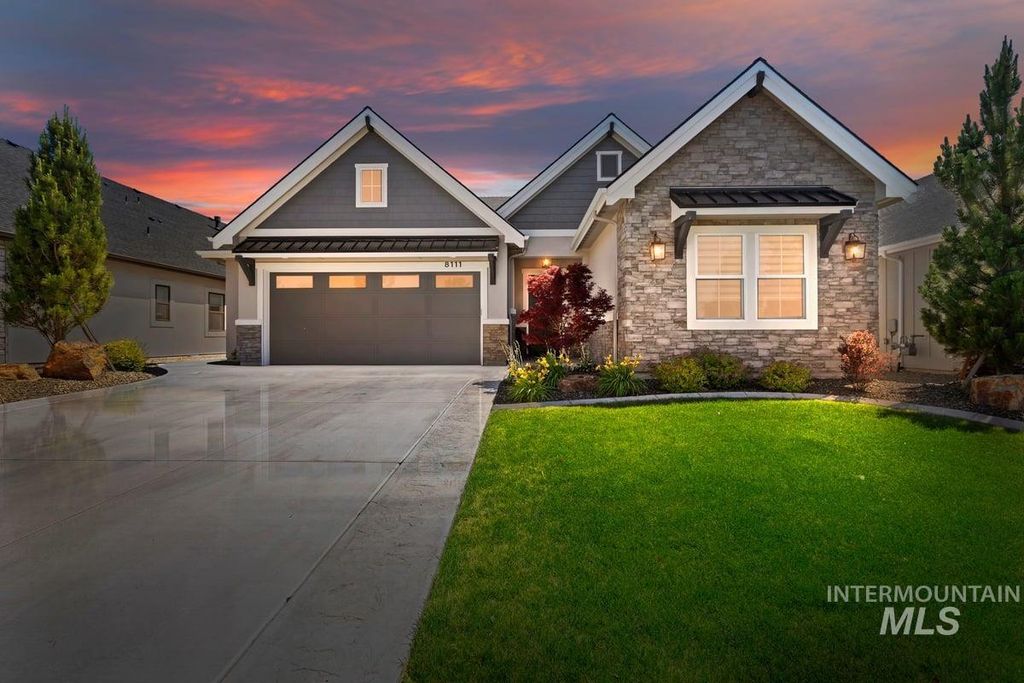 Photo of 8111 W Corinthia St, Eagle, ID 83616 (MLS # 98986418)