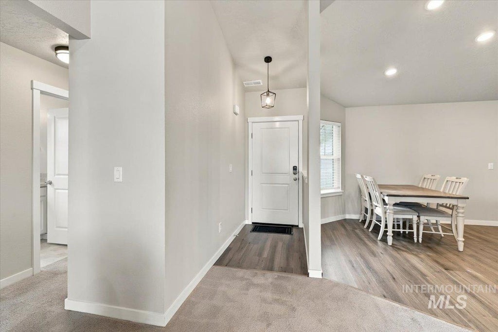 Photo of 10874 Armuth St, Caldwell, ID 83605 (MLS # 99004155)