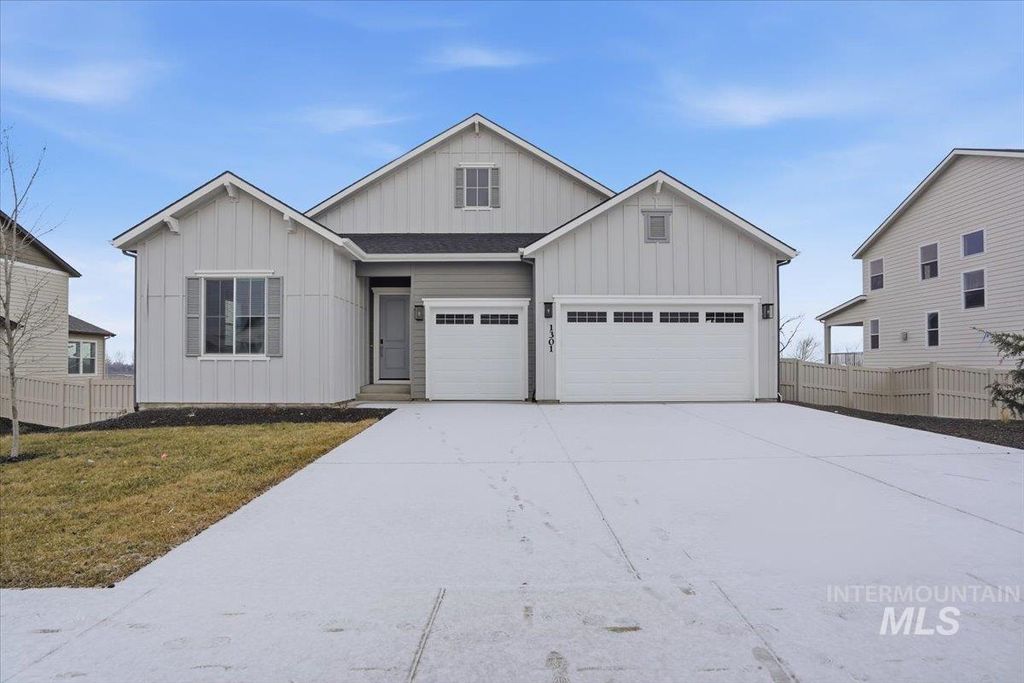 Photo of 1301 White Cliffs St, Middleton, ID 83644 (MLS # 98973364)