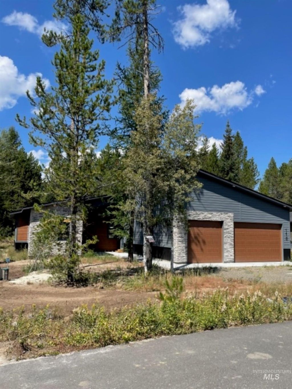Photo of 13 Bay View Dr, Donnelly, ID 83615 (MLS # 98972847)