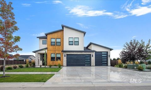 1911 E Mainacht St Meridian ID 83642