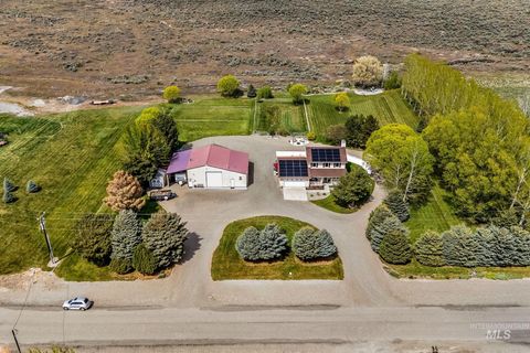 Photo of 12 Huyser Dr, Shoshone, ID 83352 (MLS # 98984963)