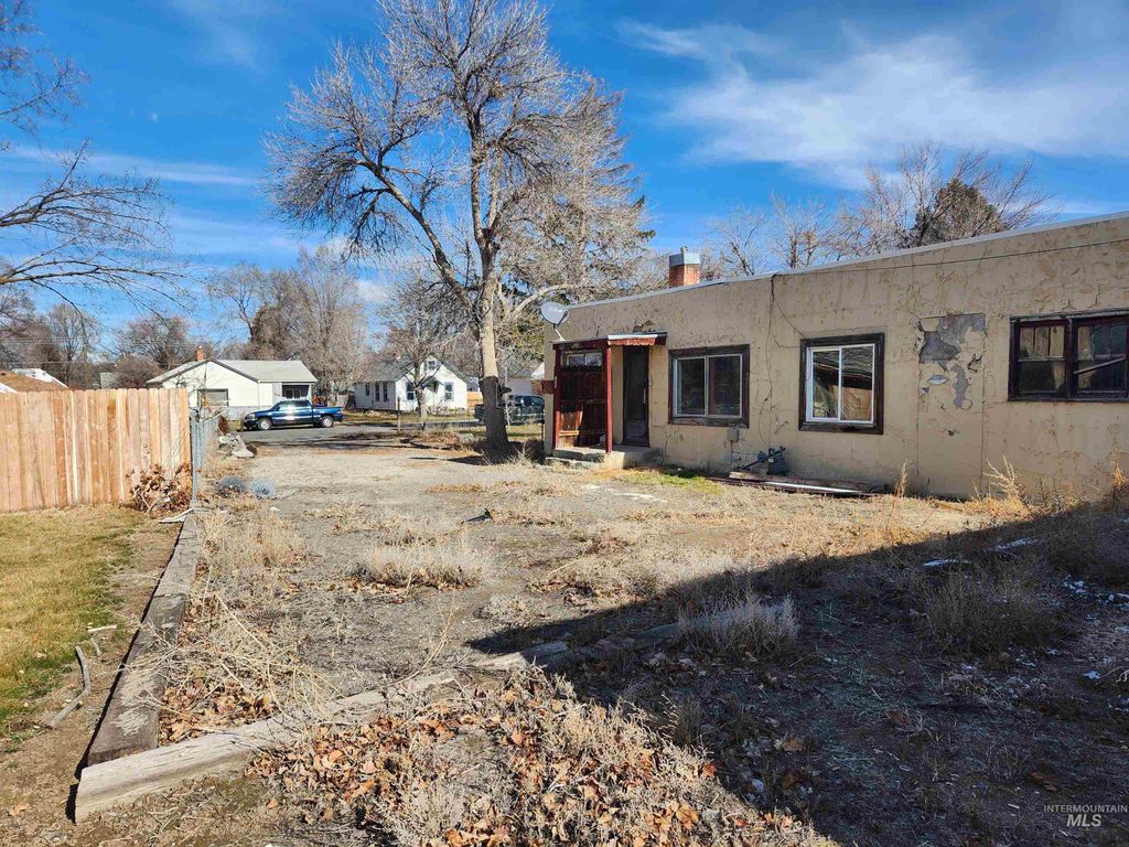 Photo of 409 1st Ave E Ave, Jerome, ID 83338 (MLS # 98975425)