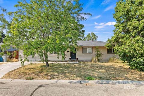 Photo of 3902 W St Andrews DR, Boise, ID 83705 (MLS # 98995362)