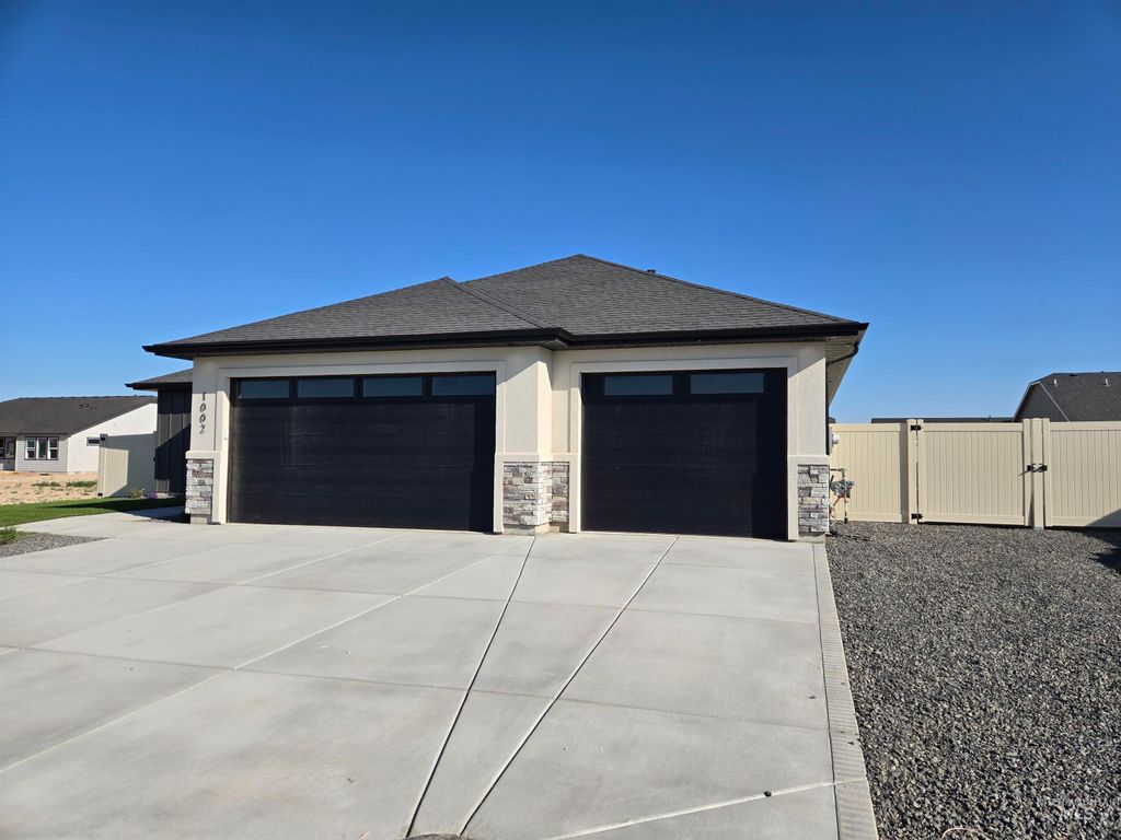 Photo of 976 Canal Street, Twin Falls, ID 83301 (MLS # 98974699)