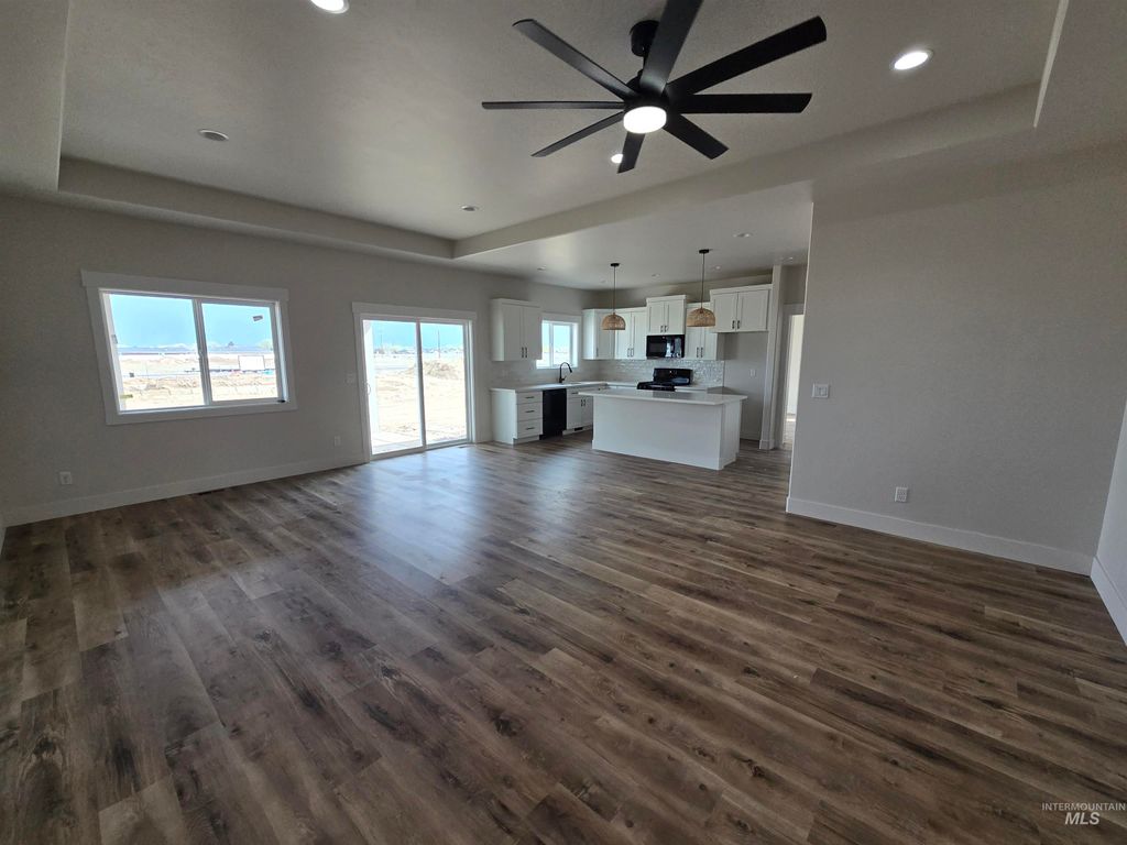 Photo of 976 Canal Street, Twin Falls, ID 83301 (MLS # 98974699)