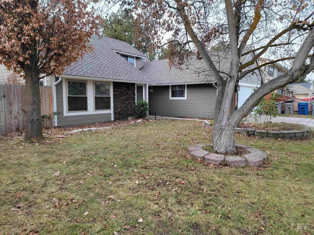 Photo of 3311 S Snowflake Way, Boise, ID 83706 (MLS # 98971501)