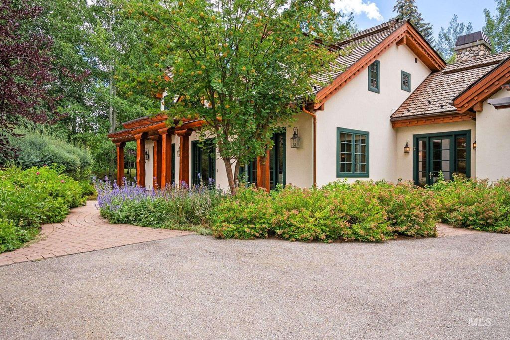 Photo of 7 Rose Ct, Sun Valley, ID 83353 (MLS # 98973486)