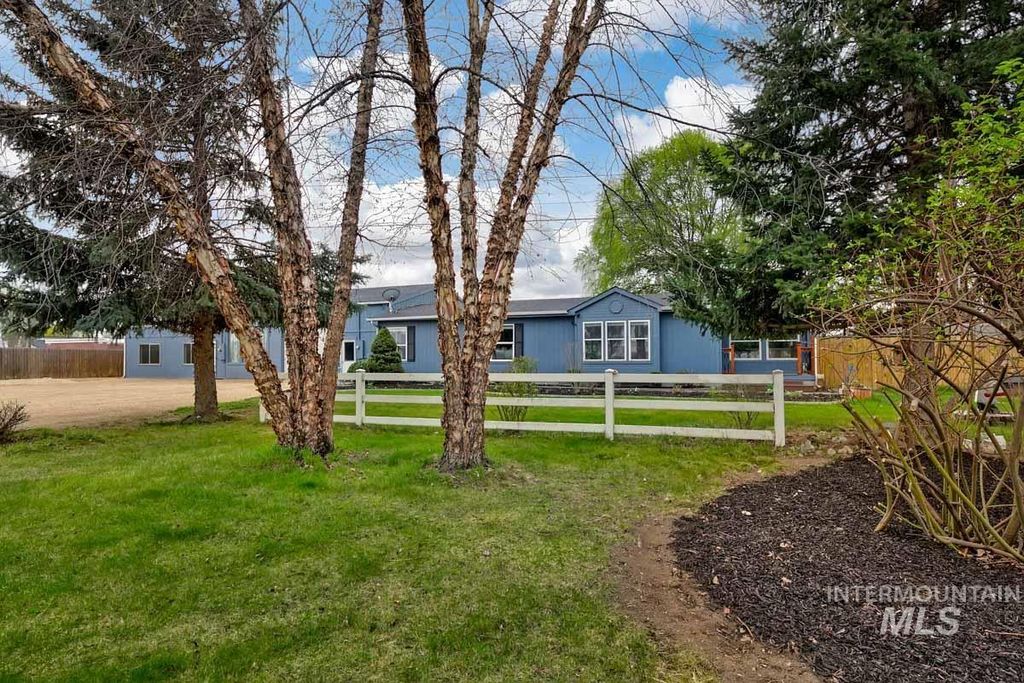 Photo of 10131 Hwy 44, Middleton, ID 83644 (MLS # 98980373)