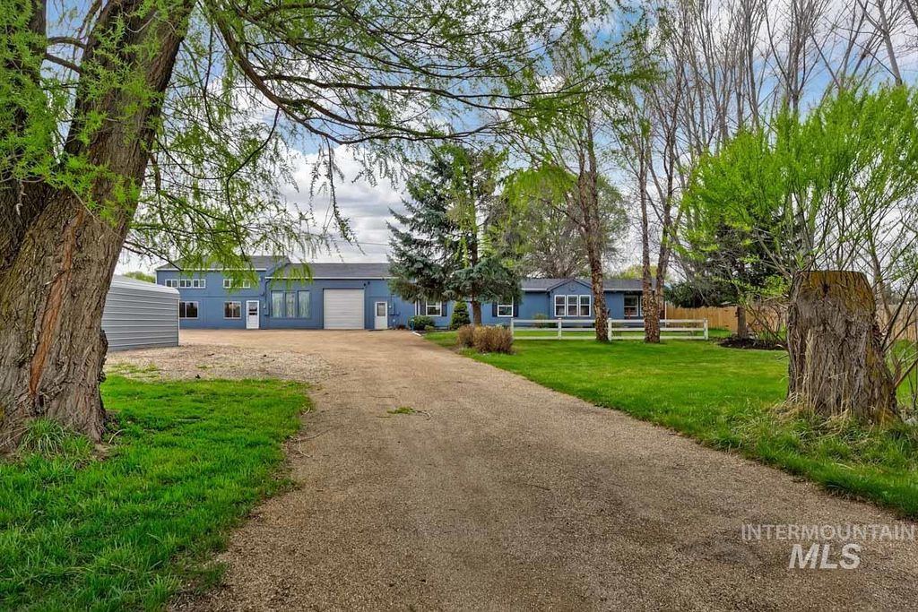 Photo of 10131 Hwy 44, Middleton, ID 83644 (MLS # 98980373)