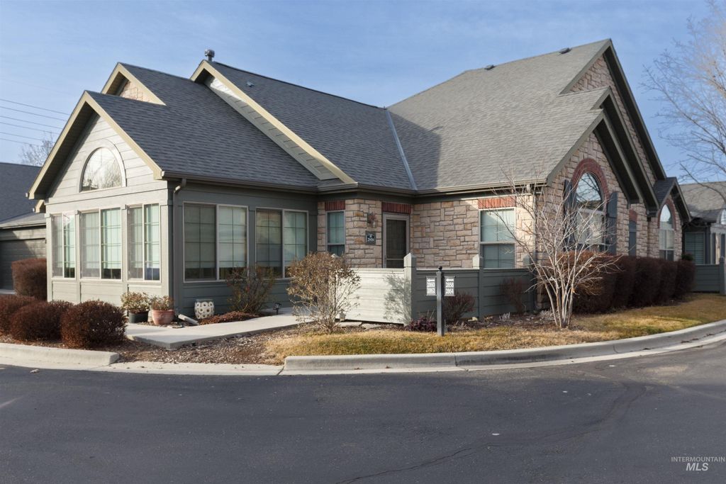 Photo of 2858 N Cloverdale Rd, Boise, ID 83713 (MLS # 98975702)