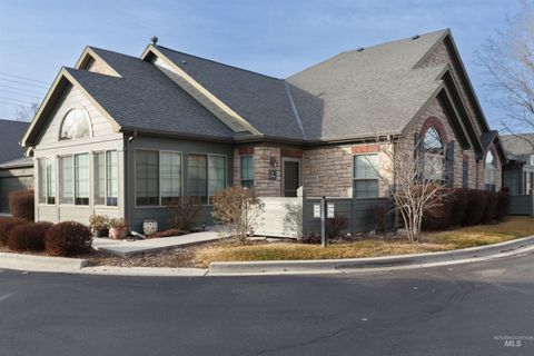 Photo of 2858 N Cloverdale Rd, Boise, ID 83713 (MLS # 98975702)