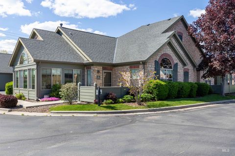 Photo of 2858 N Cloverdale Rd, Boise, ID 83713 (MLS # 98975702)
