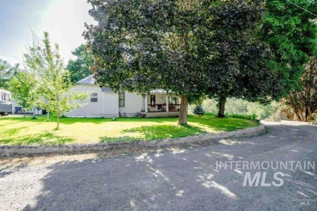 Photo of 201 Tiffany Ln, Culdesac, ID 83524 (MLS # 98986194)