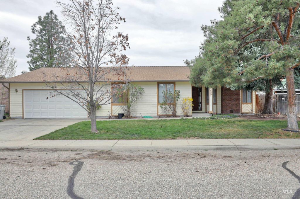 Photo of 3257 S Norfolk Way, Boise, ID 83706 (MLS # 98979191)