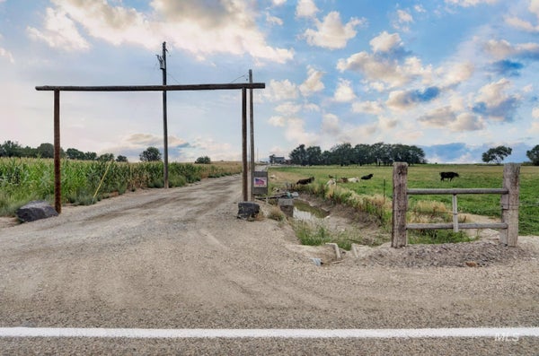 2498 TRACK RD, MELBA, ID 83641 - Image 788dfb59af4e731b2e01cda87f7a82e3/2867954125