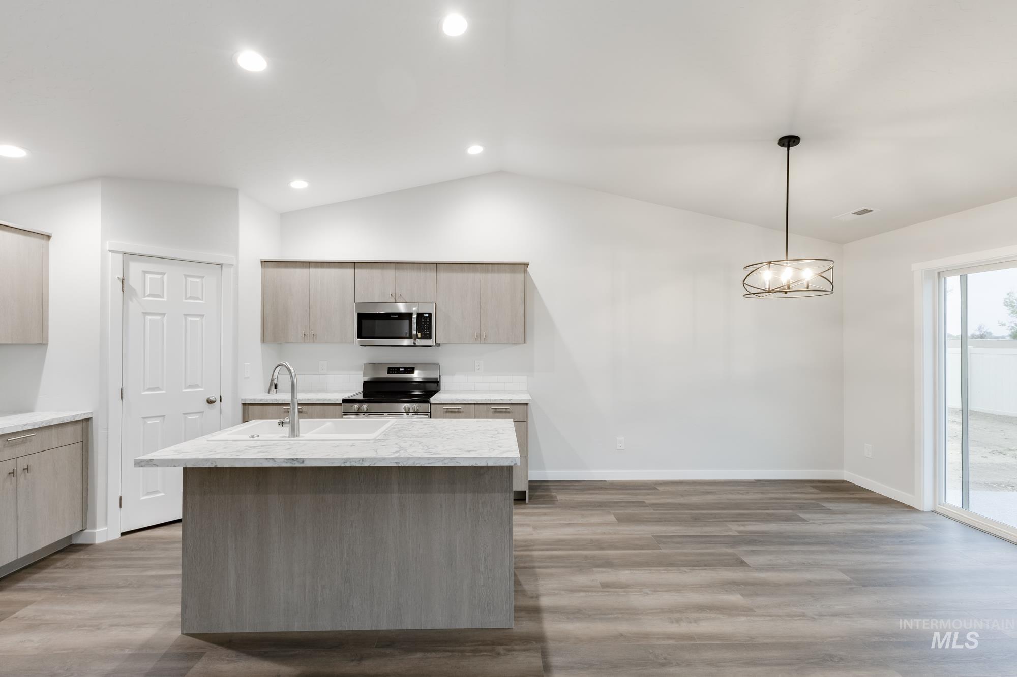 3096 N Arroyo Vista Way