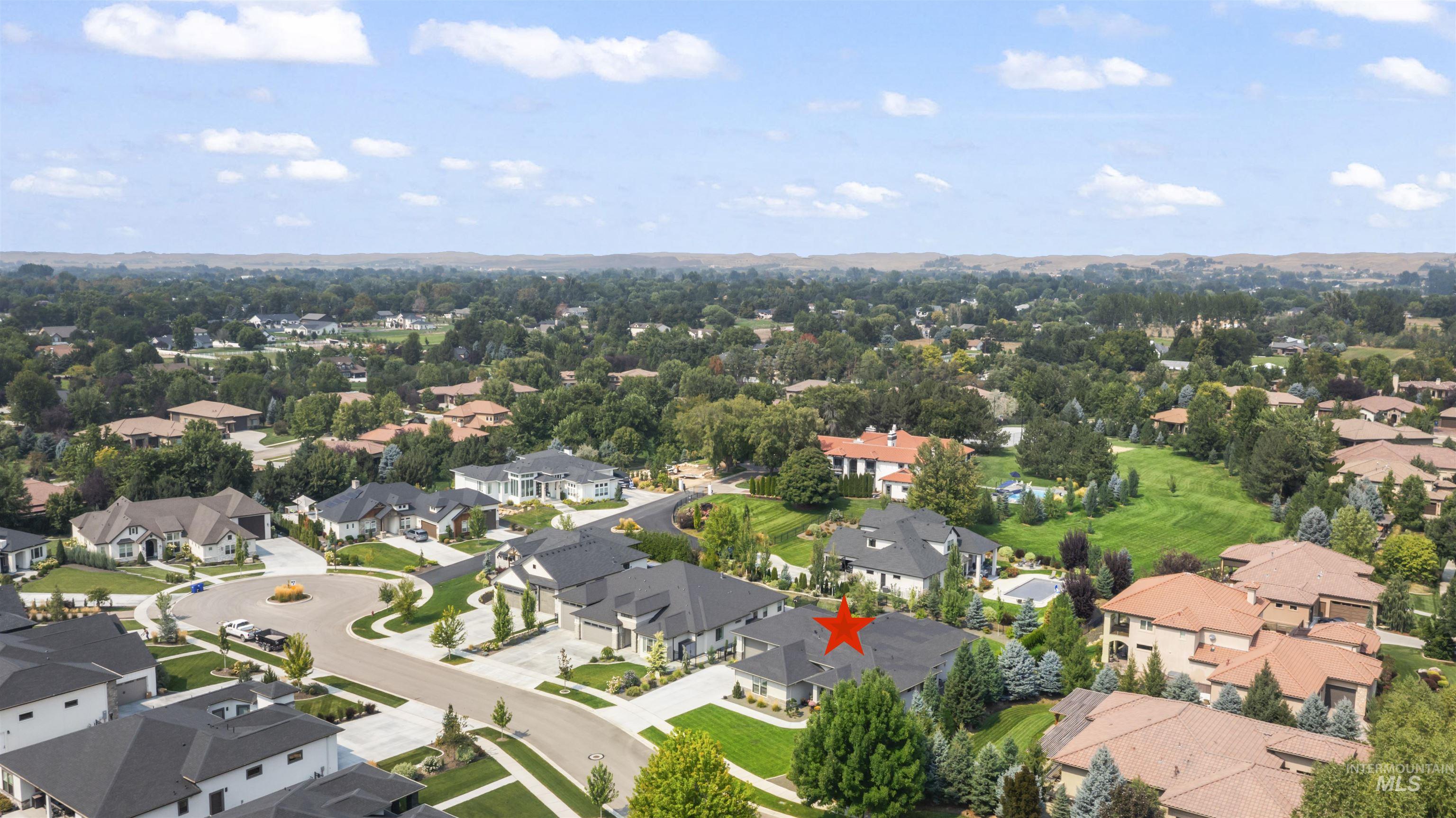 1302 W Peak Bello St.