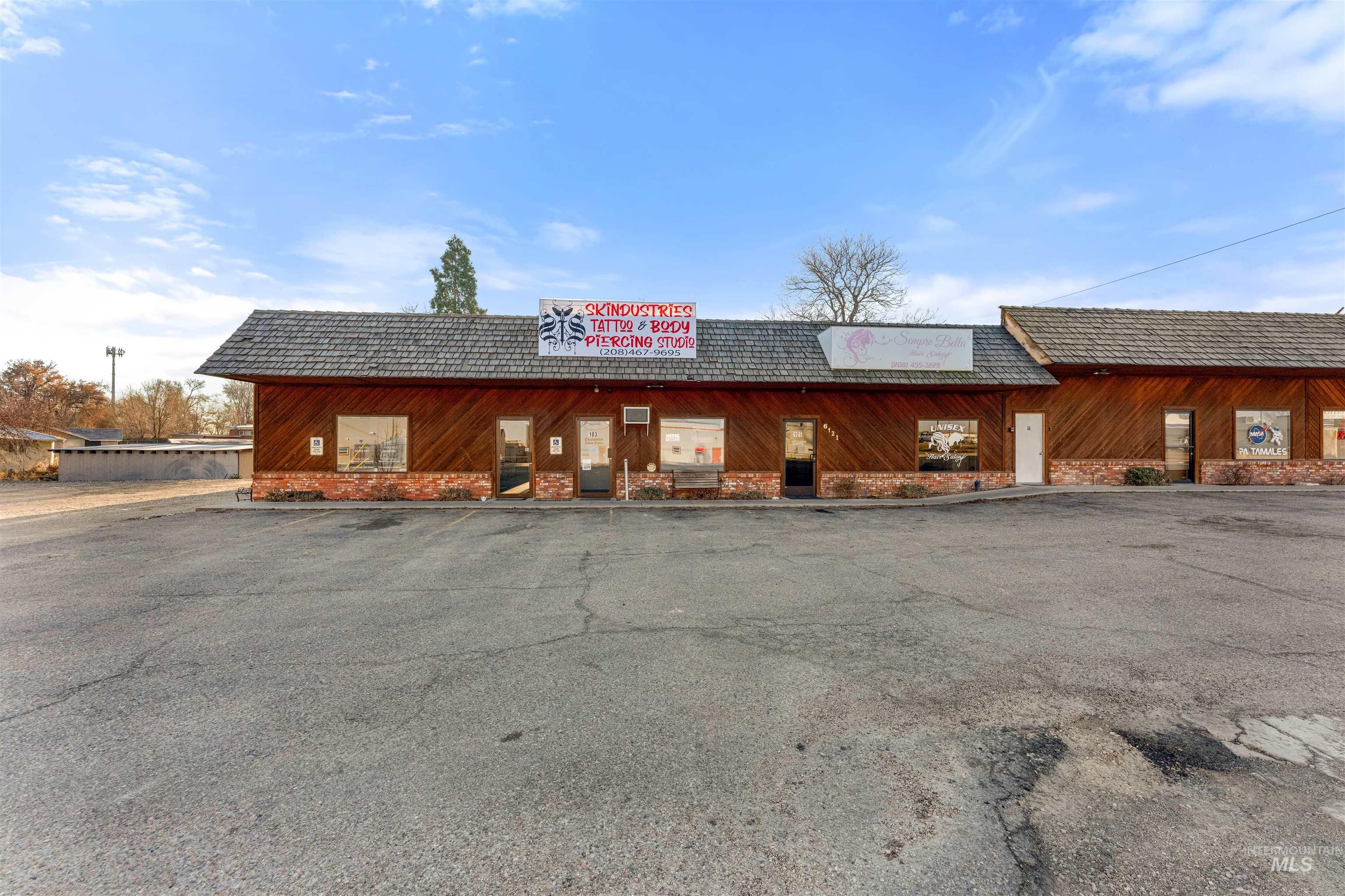 6121 & 6211 Cleveland Blvd