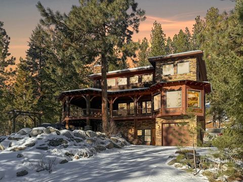 Photo of 4 Chino Spur, Cascade, ID 83611 (MLS # 98979125)