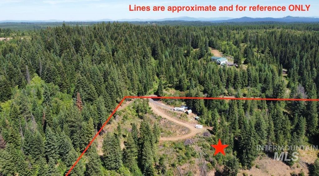 Photo of 701 Black Bear Dr, Orofino, ID 83544 (MLS # 98953174)