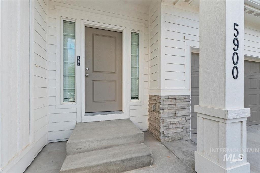 Photo of 5900 S Sturgeon Way, Boise, ID 83709 (MLS # 98963470)