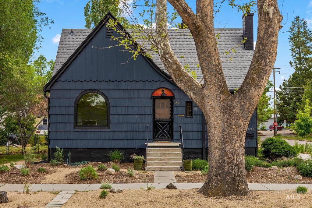 Photo of 2521 W Bannock St, Boise, ID 83702 (MLS # 98985669)
