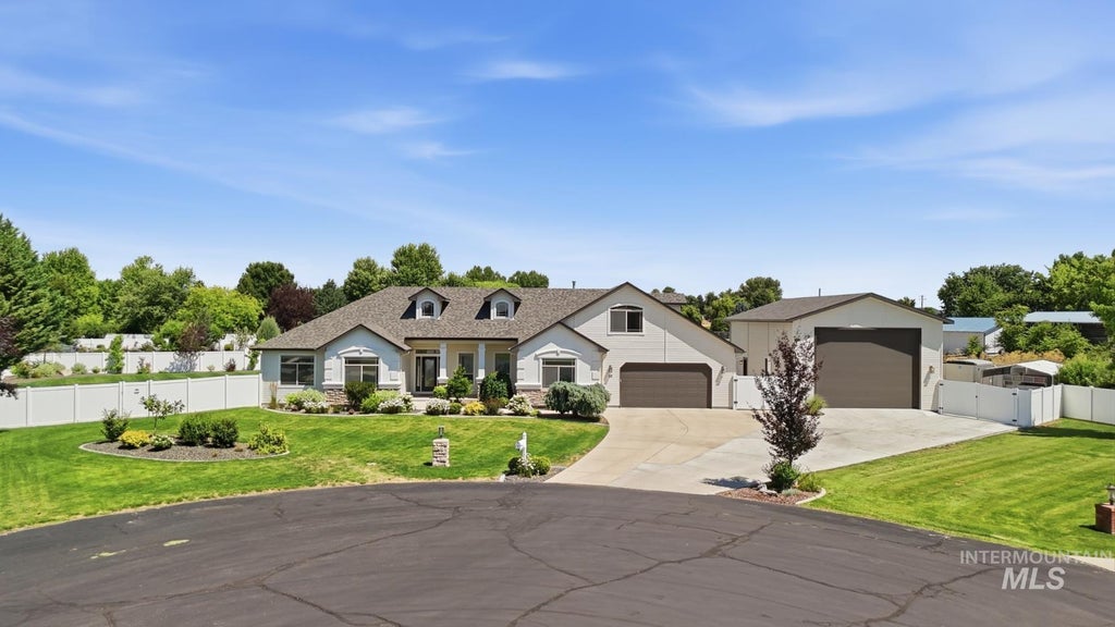 Photo of 22 N Burlington Dr, Nampa, ID 83687 (MLS # 98993430)