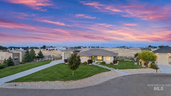 24398 TOMBSTONE RIDGE CT, MIDDLETON, ID 83644 - Image 78fe98c68e8fc3ecc10402dda8d2d032/3057579825