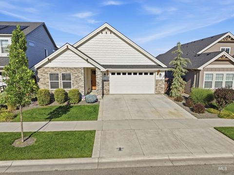 Photo of 6548 N Oakstone Ave, Meridian, ID 83646 (MLS # 98991670)