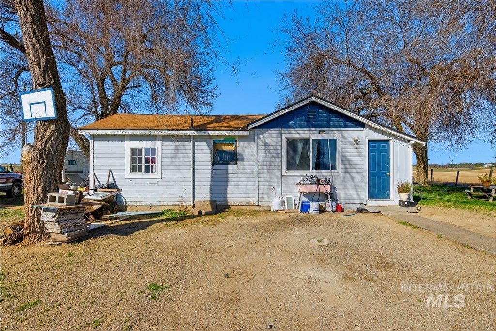 Photo of 27633 Farmway Road, Caldwell, ID 83607 (MLS # 98977001)