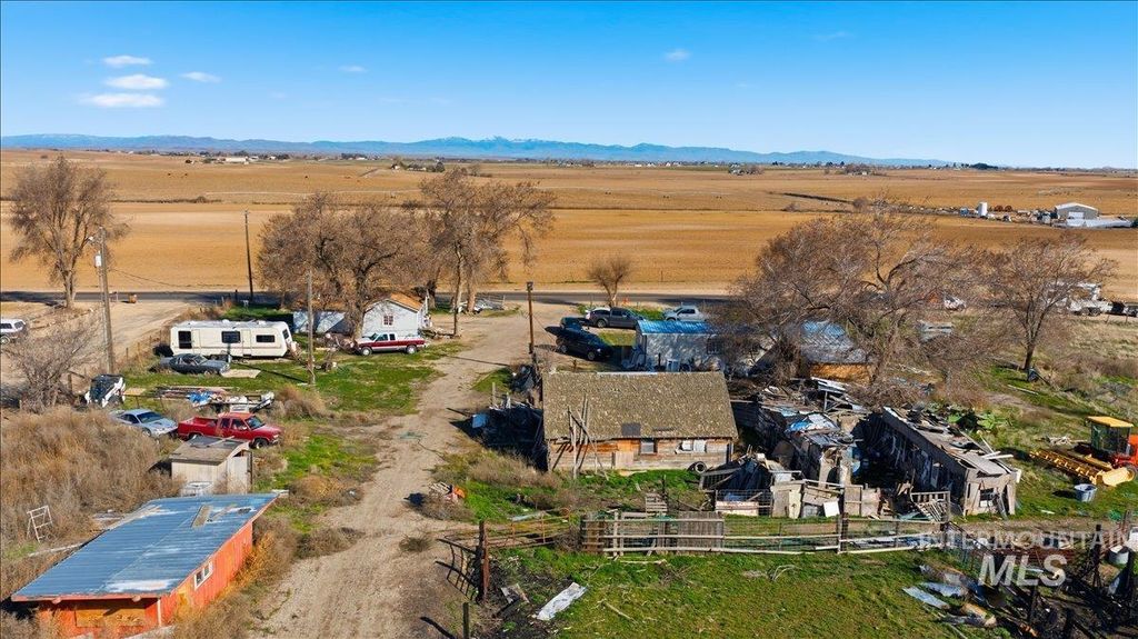 Photo of 27633 Farmway Road, Caldwell, ID 83607 (MLS # 98977001)
