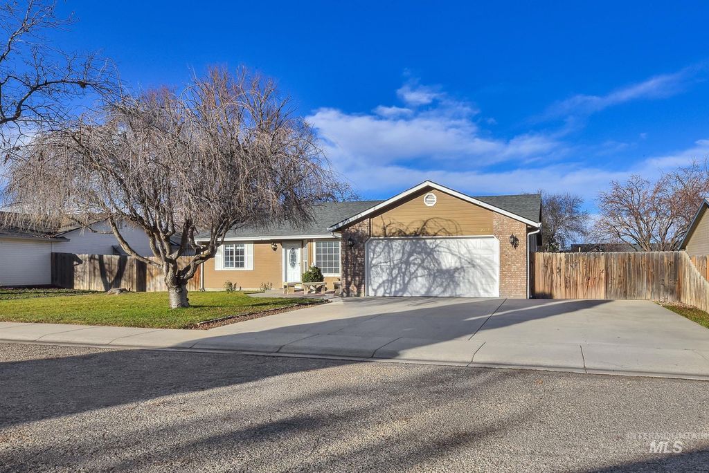 Photo of 2304 Jodi Avenue, Nampa, ID 83651 (MLS # 98970523)
