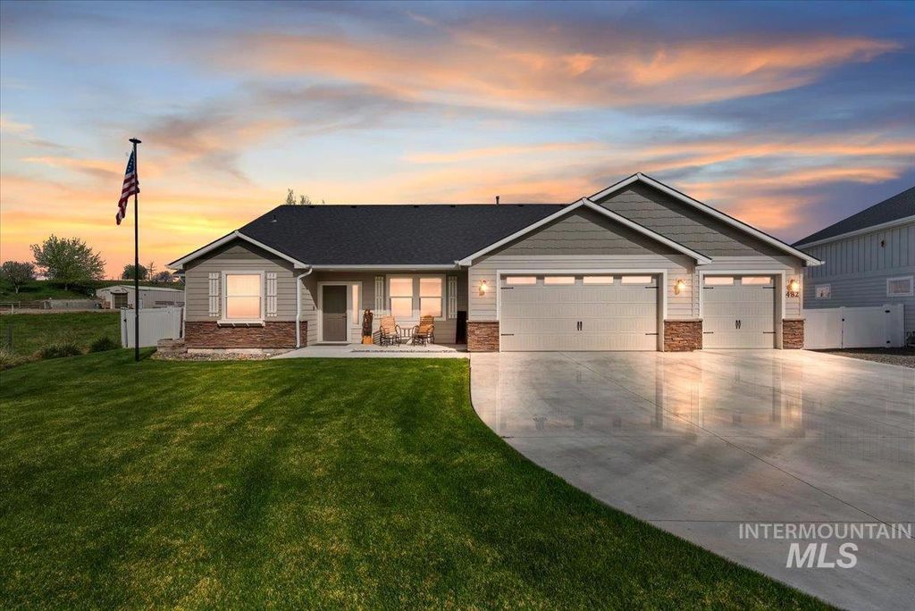 Photo of 482 Fox Lantern Court, Middleton, ID 83644 (MLS # 98981252)