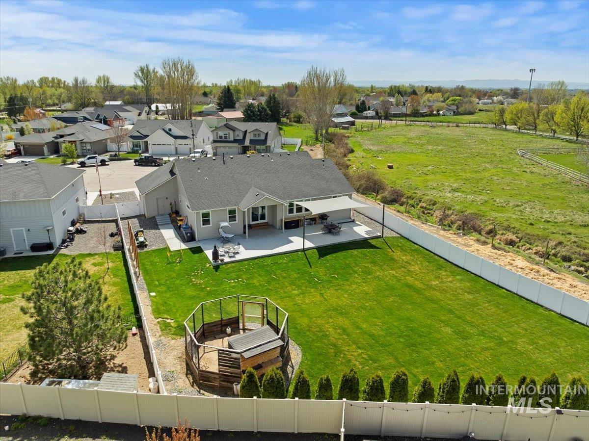 482 Fox Lantern Court