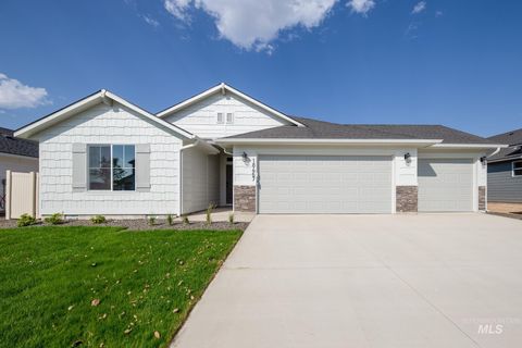 Photo of 5439 S Desert Cactus Ave, Meridian, ID 83642 (MLS # 98975523)