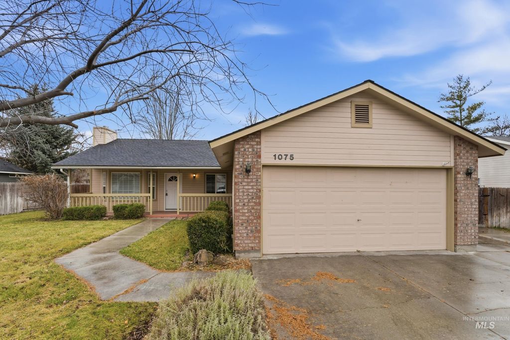 Photo of 1075 W Egret Drive, Meridian, ID 83642 (MLS # 98970029)