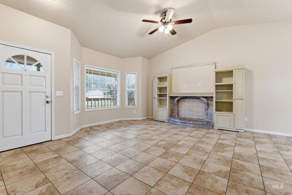 Photo of 1075 W Egret Drive, Meridian, ID 83642 (MLS # 98970029)