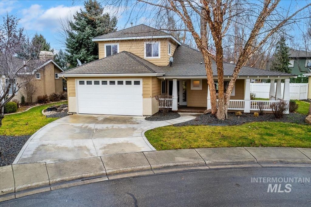Photo of 300 W Colchester Dr, Eagle, ID 83616 (MLS # 98971188)