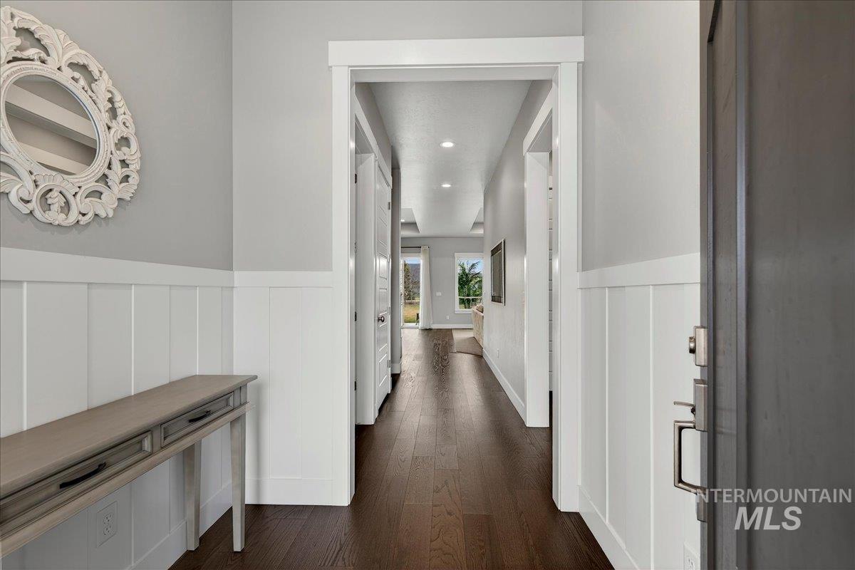 1854 N Tullshire Way