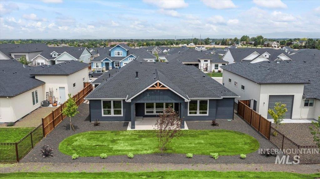 Photo of 1299 W Ultar Dr, Nampa, ID 83686 (MLS # 98963517)