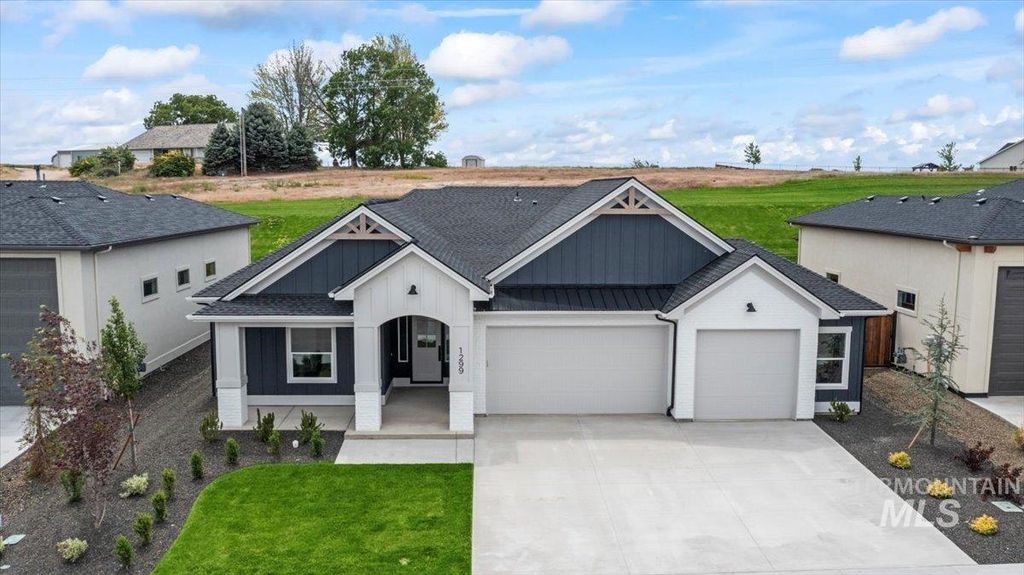 Photo of 1299 W Ultar Dr, Nampa, ID 83686 (MLS # 98963517)