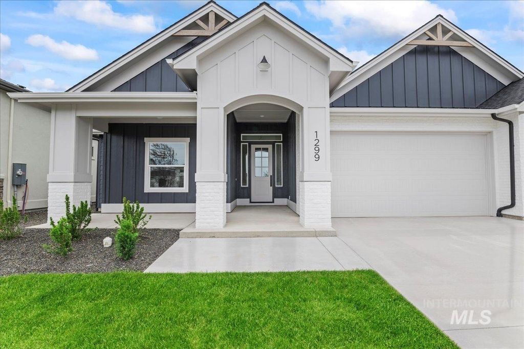 Photo of 1299 W Ultar Dr, Nampa, ID 83686 (MLS # 98963517)