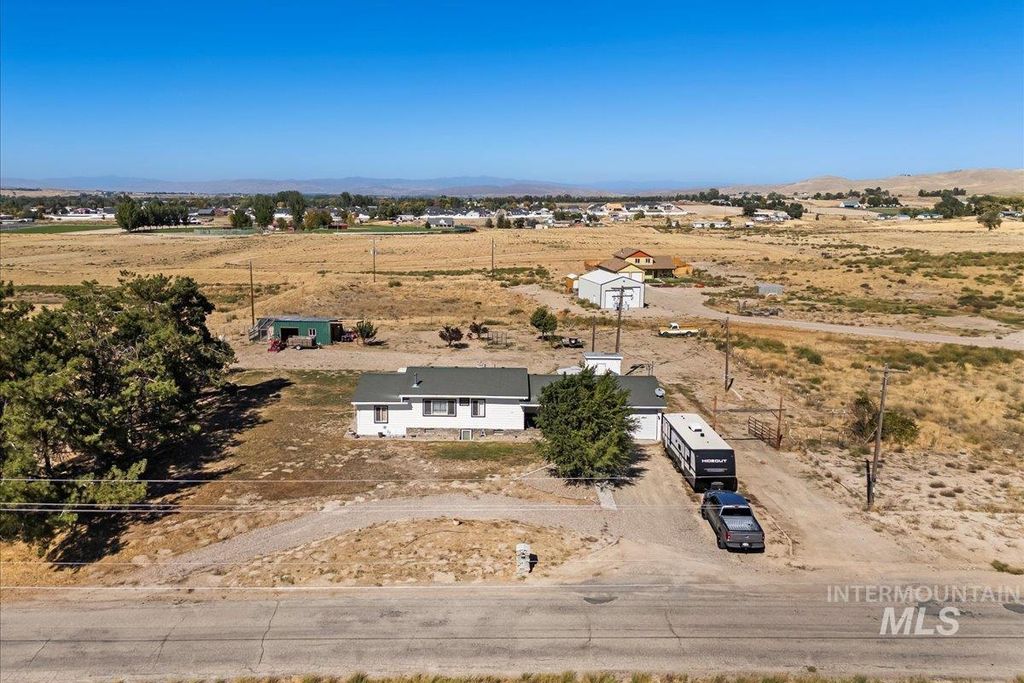Photo of 2815 Center, Payette, ID 83661 (MLS # 98963324)