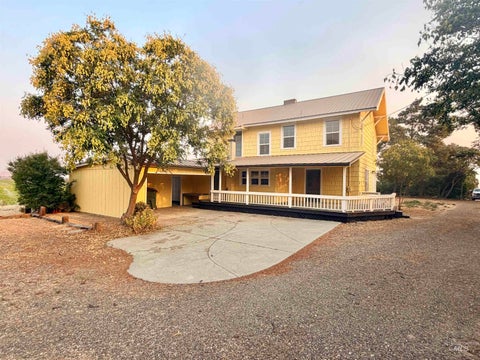 Photo of 729 Morgan Ave, Ontario, OR 97914 (MLS # 98997291)